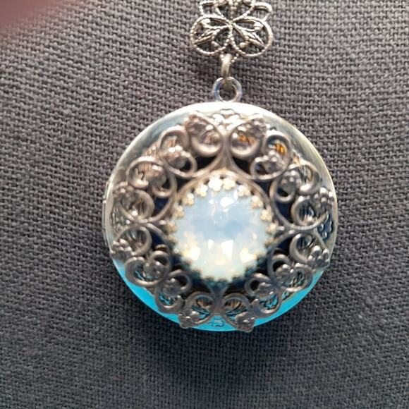 Faux Opal Locket Pendant Necklace, Small Toggle Clasp, 15 Inches - Picture 3 of 10